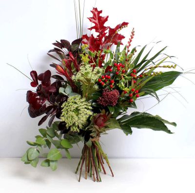 Our Foliage Bouquet is a vintage colour combination of aromatic, hand tied flowers. Each bouquet is handcrafted by our local florists and availble for same day delivery across the UK.