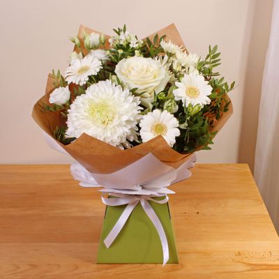 This White Giftbox is a great way to show your appreciation! Flower Shops Network has a tremendous range of flowers available for next or same day delivery throughout the UK. This bouquet will be hand-tied by an expert florist near you and the flowers will be delivered same day if ordered by 2 PM. Buy yours today.