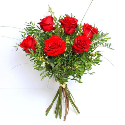 Our Luxury 6 Red Roses is the perfect handtied bouquet to say I Love You. Romantic, classic and elegant, a simple gesture of love. 